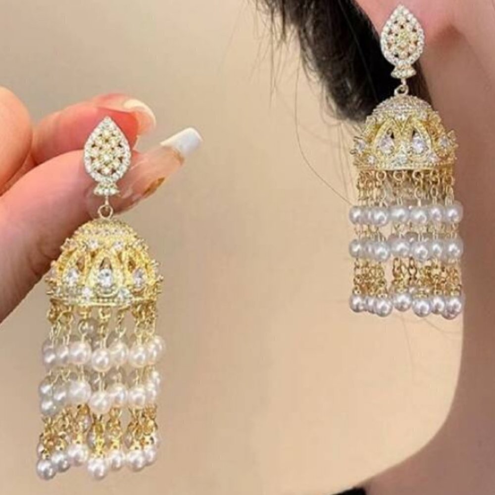 Castle shaped earrings tassels chic classy elegant